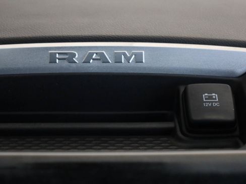 Used 2020 RAM 1500 Big Horn AWD/4WD image 35