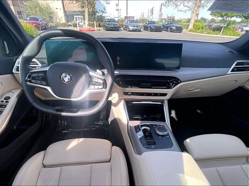 Certified 2025 BMW 330i Sedan w/ Convenience Package RWD image 17