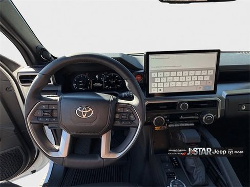 Used 2025 Toyota 4Runner TRD Off-Road Premium image 11