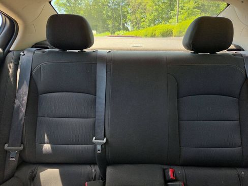 Used 2018 Chevrolet Cruze LS FWD image 19