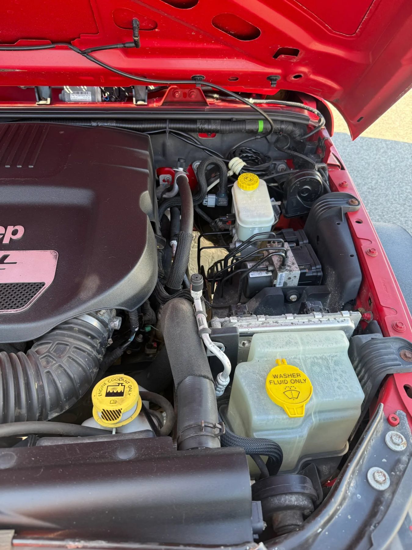 Used 2013 Jeep Wrangler Unlimited Sport AWD/4WD image 11