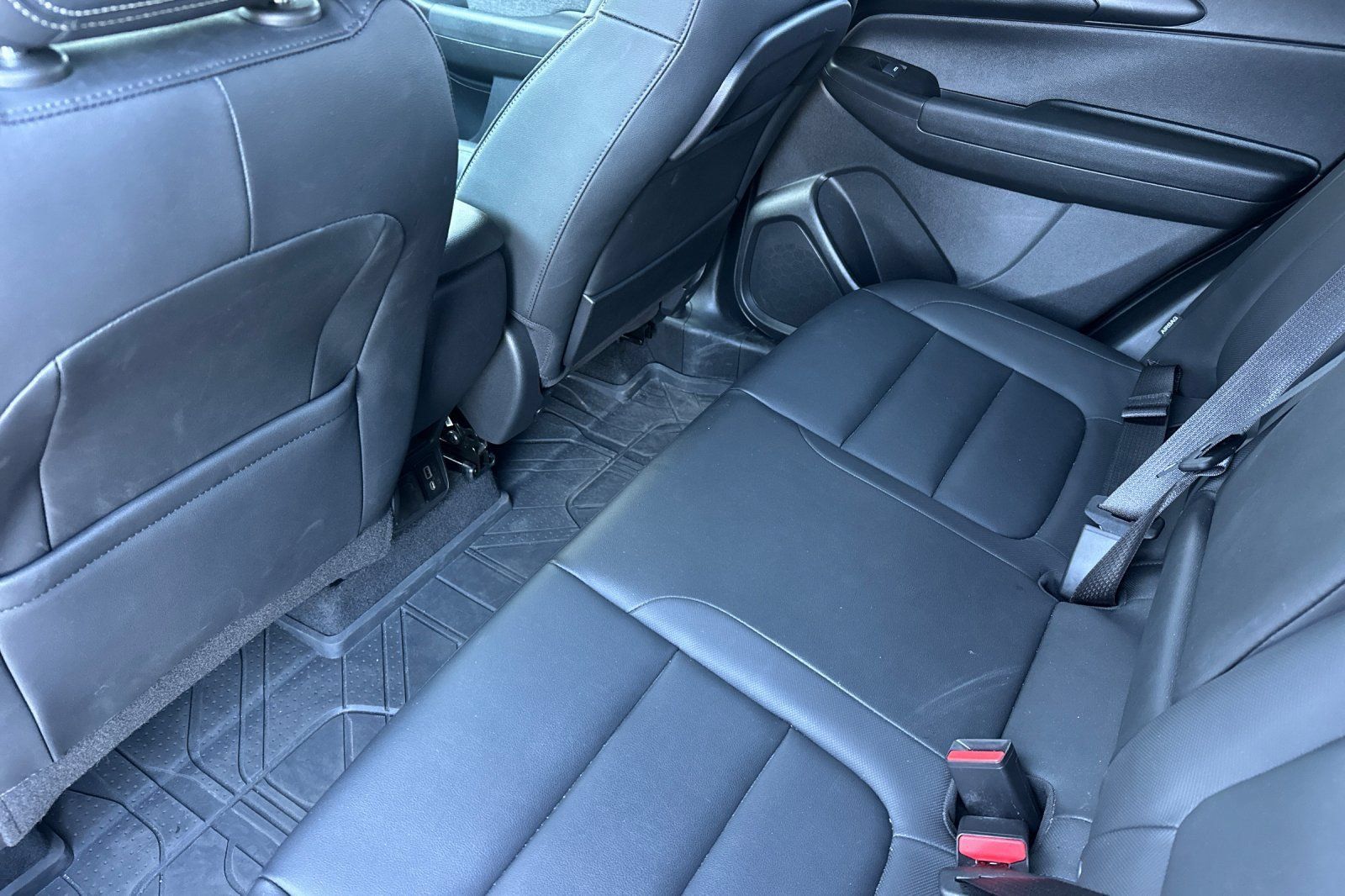 Used 2023 Chevrolet TrailBlazer ACTIV w/ Sun and Liftgate Package FWD image 14