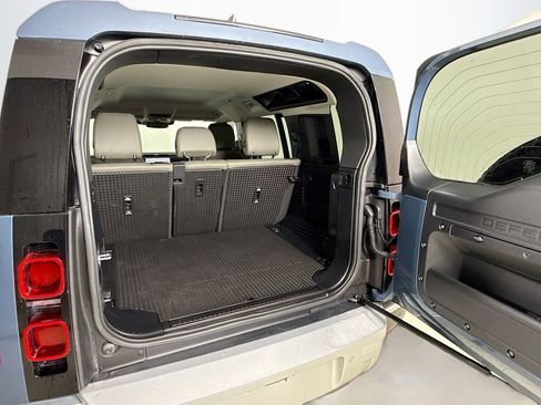 Used 2023 Land Rover Defender 110 S image 26