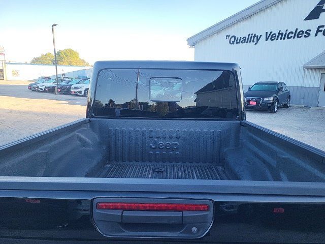 Used 2022 Jeep Gladiator Rubicon w/ Trailer Tow Package AWD/4WD image 19