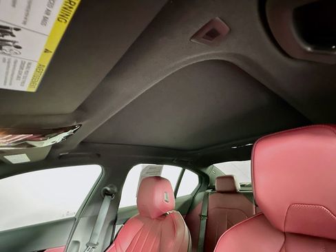 Used 2026 BMW 550e xDrive w/ Premium Package image 28