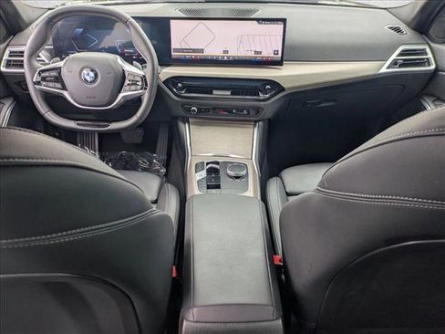 Used 2025 BMW 330i Sedan image 17