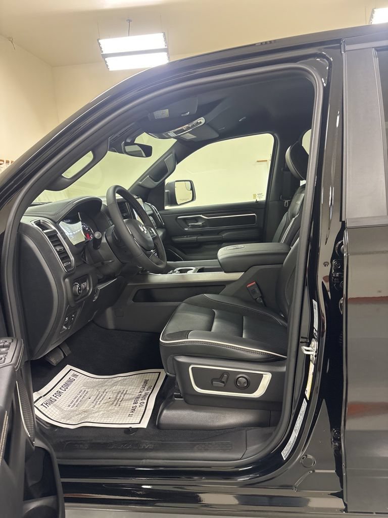 New 2026 RAM 1500 Laramie w/ Sport Appearance Package AWD/4WD image 10