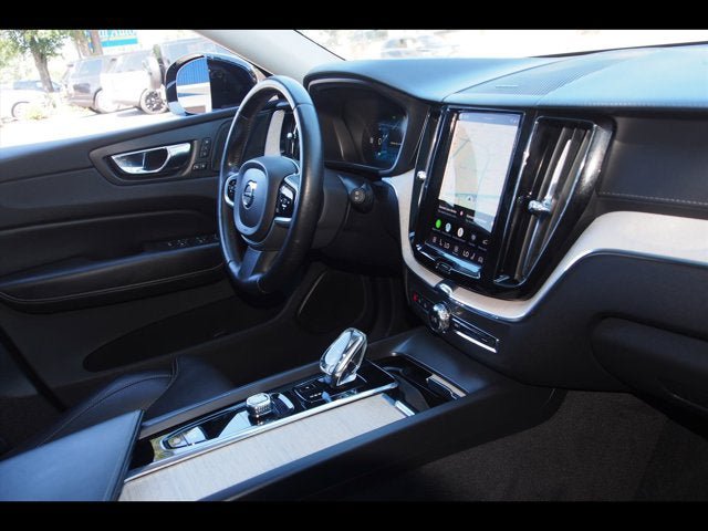 Used 2022 Volvo XC60 B5 Inscription w/ Protection Package Premier FWD image 10