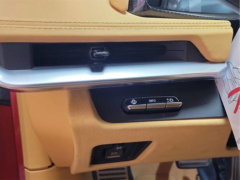 New 2025 Chevrolet Corvette E-Ray image 19