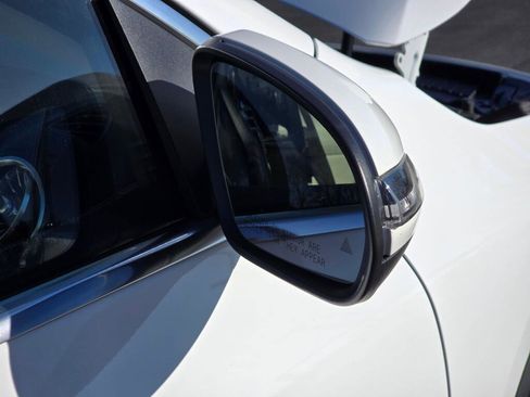 Used 2021 Mercedes-Benz GLA 250 4MATIC image 30