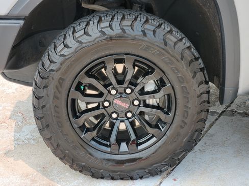 Used 2023 GMC Sierra 1500 AT4X AWD/4WD image 15
