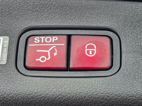 New 2026 Mercedes-Benz GLC 300 4MATIC image 32