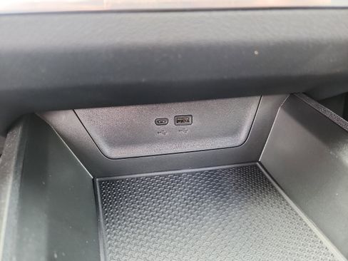 New 2026 Chevrolet Equinox LT w/ Convenience Package II image 23