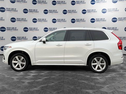 Used 2023 Volvo XC90 B5 Core AWD/4WD image 2