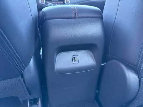 Used 2025 Nissan Sentra SR w/ SR Premium Package FWD image 23