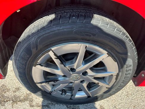 Used 2016 Toyota Prius V Four image 30