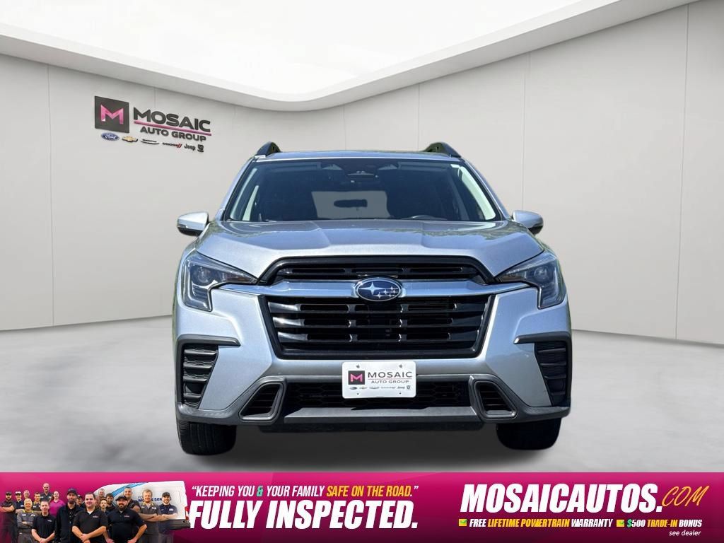 Used 2023 Subaru Ascent Premium AWD/4WD image 2