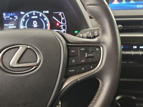 Used 2021 Lexus UX 200 w/ Accessory Package (Z2) FWD image 19