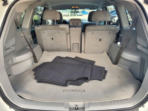 Used 2012 Toyota Highlander FWD w/ Tech Pkg image 29