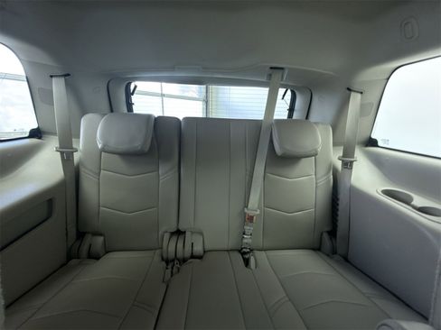 Used 2016 Cadillac Escalade Luxury image 35