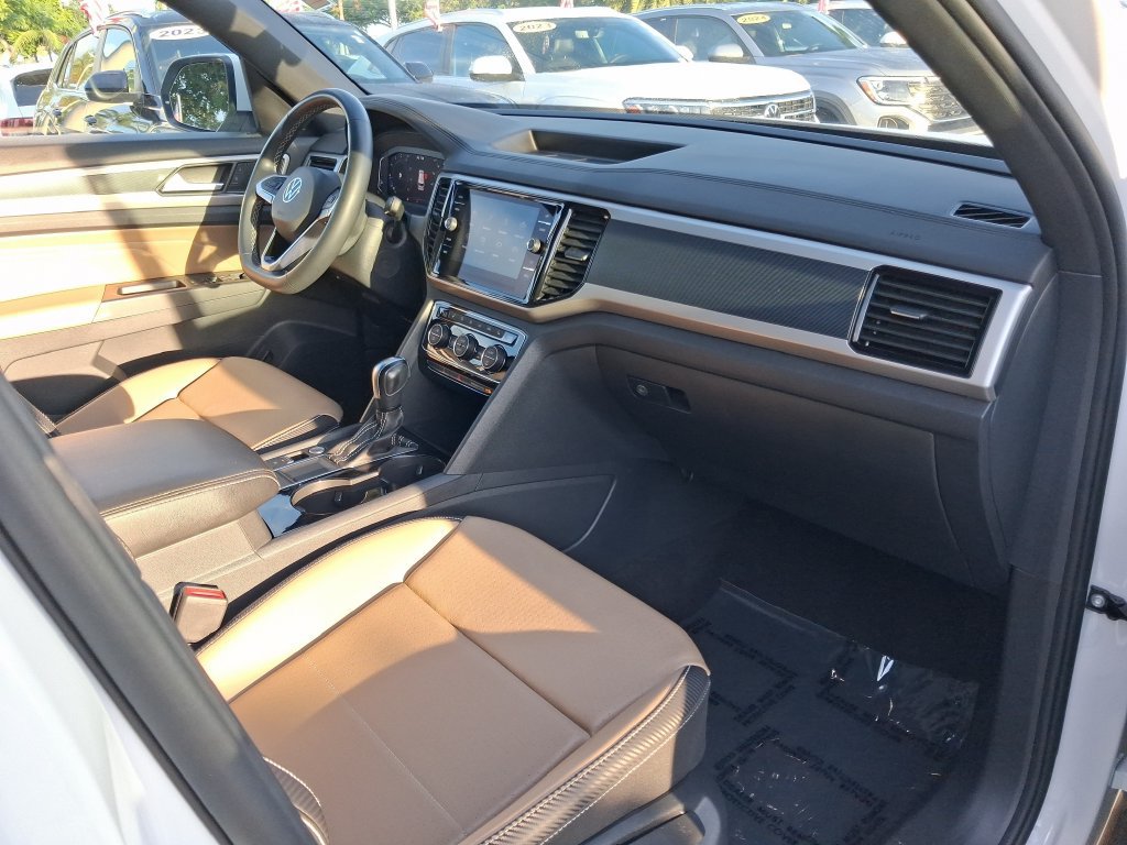 Used 2023 Volkswagen Atlas Cross Sport SE FWD image 22