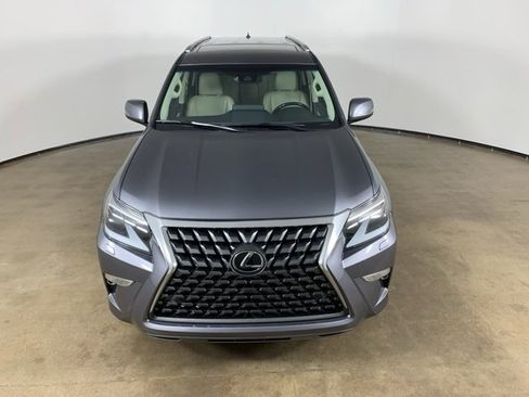 Used 2023 Lexus GX 460 Premium w/ Premium Package image 4