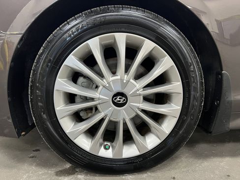 Used 2015 Hyundai Sonata Limited w/ Option Group 05 image 14