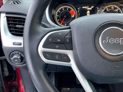 Used 2017 Jeep Cherokee Latitude w/ Comfort/Convenience Group image 23