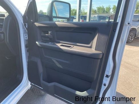 New 2024 RAM 3500 Tradesman w/ Chrome Appearance Group image 28