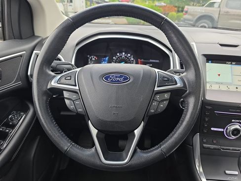 Used 2017 Ford Edge Titanium w/ Equipment Group 301A FWD image 21