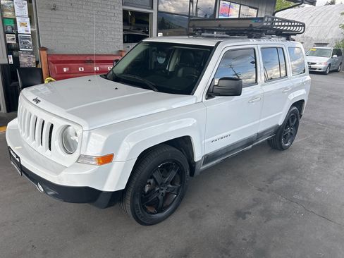 Used 2011 Jeep Patriot Latitude w/ Sun/Sound Group AWD/4WD image 2