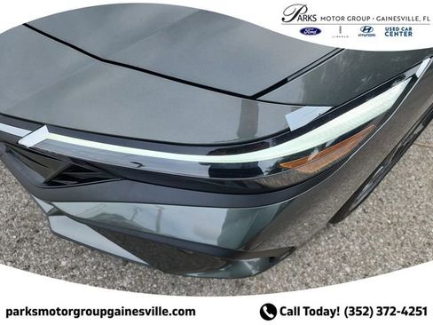 New 2025 Hyundai Elantra SEL w/ Cargo Package FWD image 6