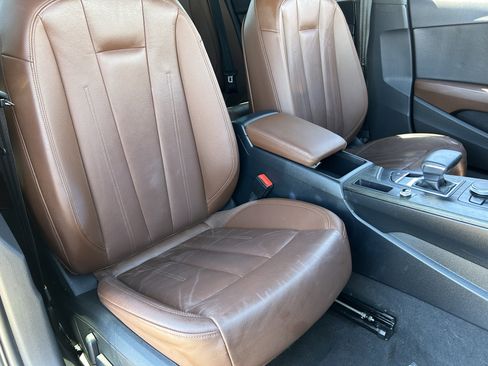 Used 2019 Audi A4 2.0T Premium w/ Convenience Package image 10