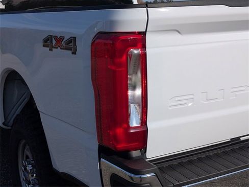 New 2026 Ford F250 XL w/ XL Off-Road Package image 15