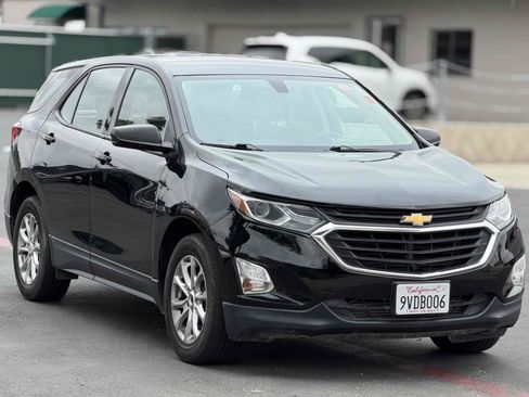 Used 2018 Chevrolet Equinox LS FWD image 4