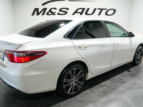 Used 2016 Toyota Camry SE FWD image 5