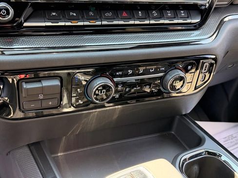 Used 2025 Chevrolet Silverado 1500 ZR2 w/ Technology Package AWD/4WD image 22