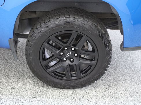 Used 2022 Chevrolet Silverado 1500 RST RWD image 11