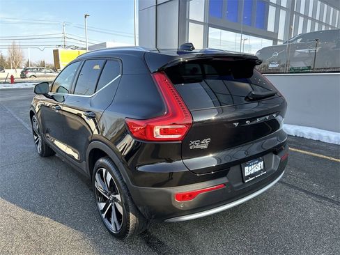 Certified 2023 Volvo XC40 B5 Plus w/ Driver Assist Package image 6