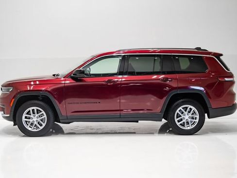 Used 2023 Jeep Grand Cherokee L Laredo AWD/4WD image 31