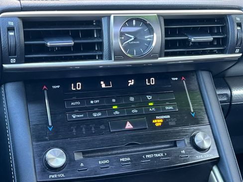 Used 2018 Lexus IS 300 image 22