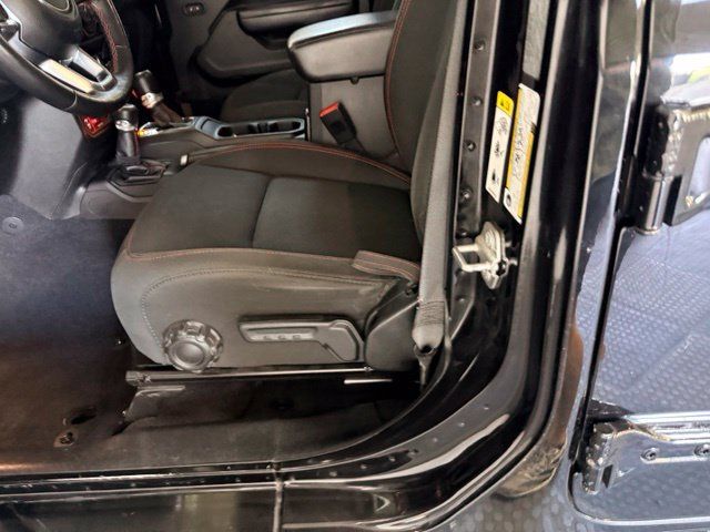 Used 2018 Jeep Wrangler Unlimited Rubicon AWD/4WD image 18