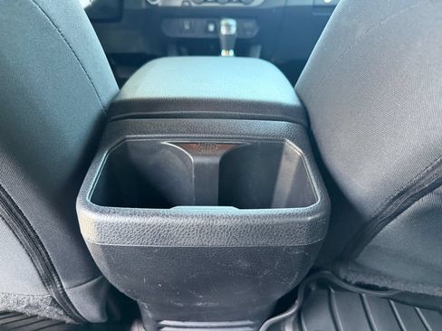 Used 2022 Toyota Tacoma TRD Off-Road RWD image 12