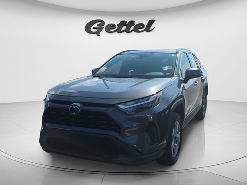 Used 2023 Toyota RAV4 XLE w/ Convenience Package FWD image 2
