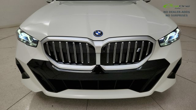 Used 2025 BMW i5 eDrive40 w/ M Sport Package AWD/4WD image 22