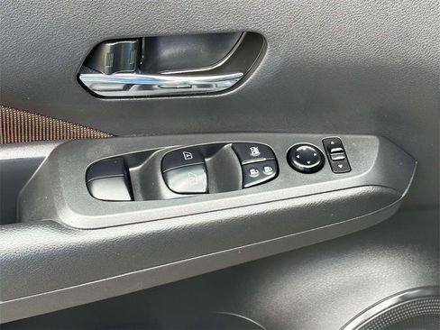 Certified 2023 Nissan Kicks SR image 15