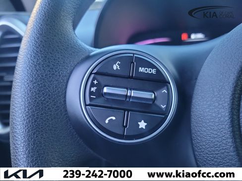 Certified 2023 Kia Soul LX FWD image 31