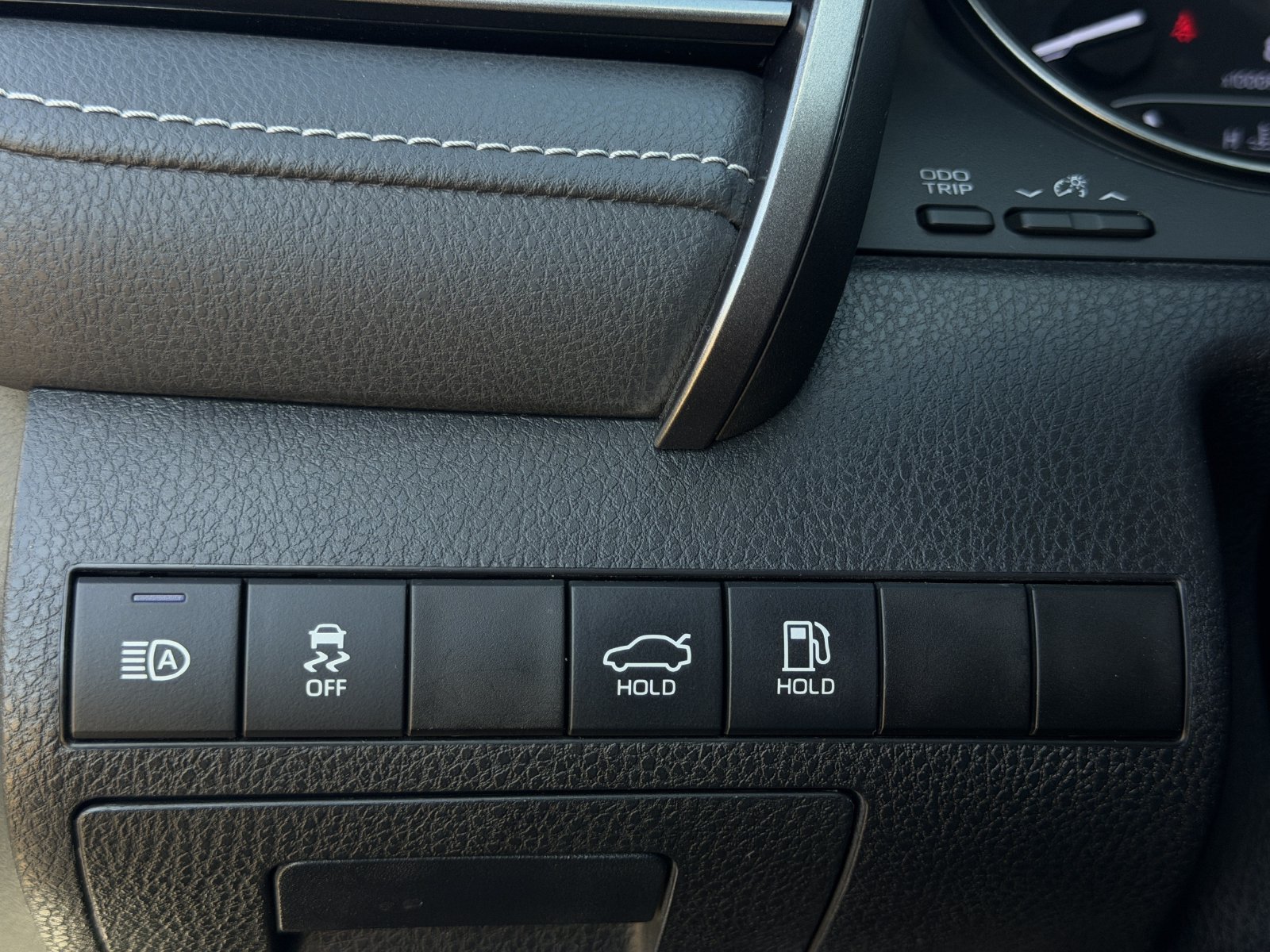Used 2022 Toyota Camry SE FWD image 23