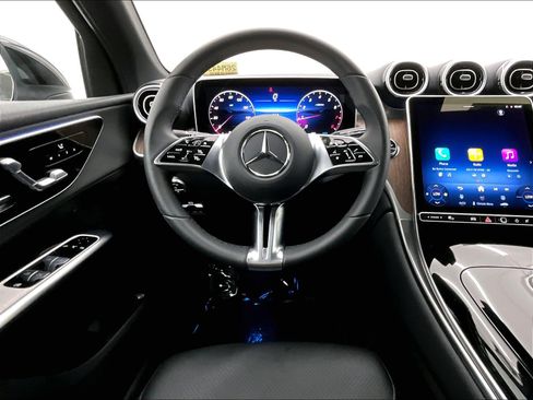 Used 2026 Mercedes-Benz GLC 300 4MATIC image 4