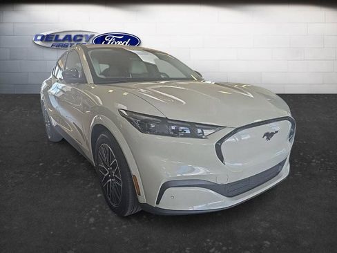 Used 2025 Ford Mustang Mach-E Premium AWD/4WD image 9